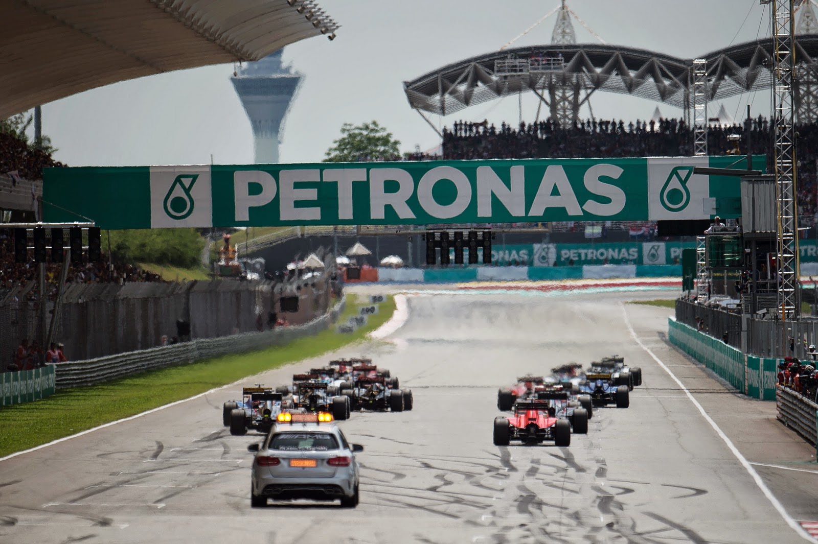 2015_malaysian_gp_race_019.jpg