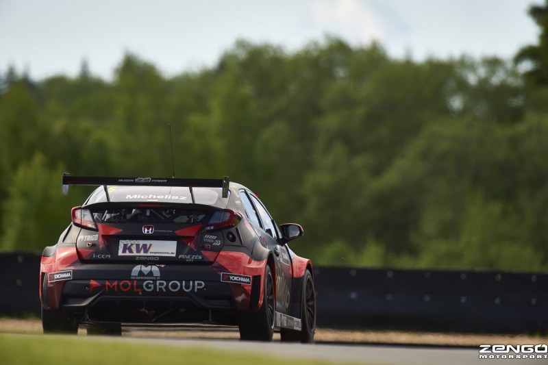 2015_wtcc_russia_0319.jpg