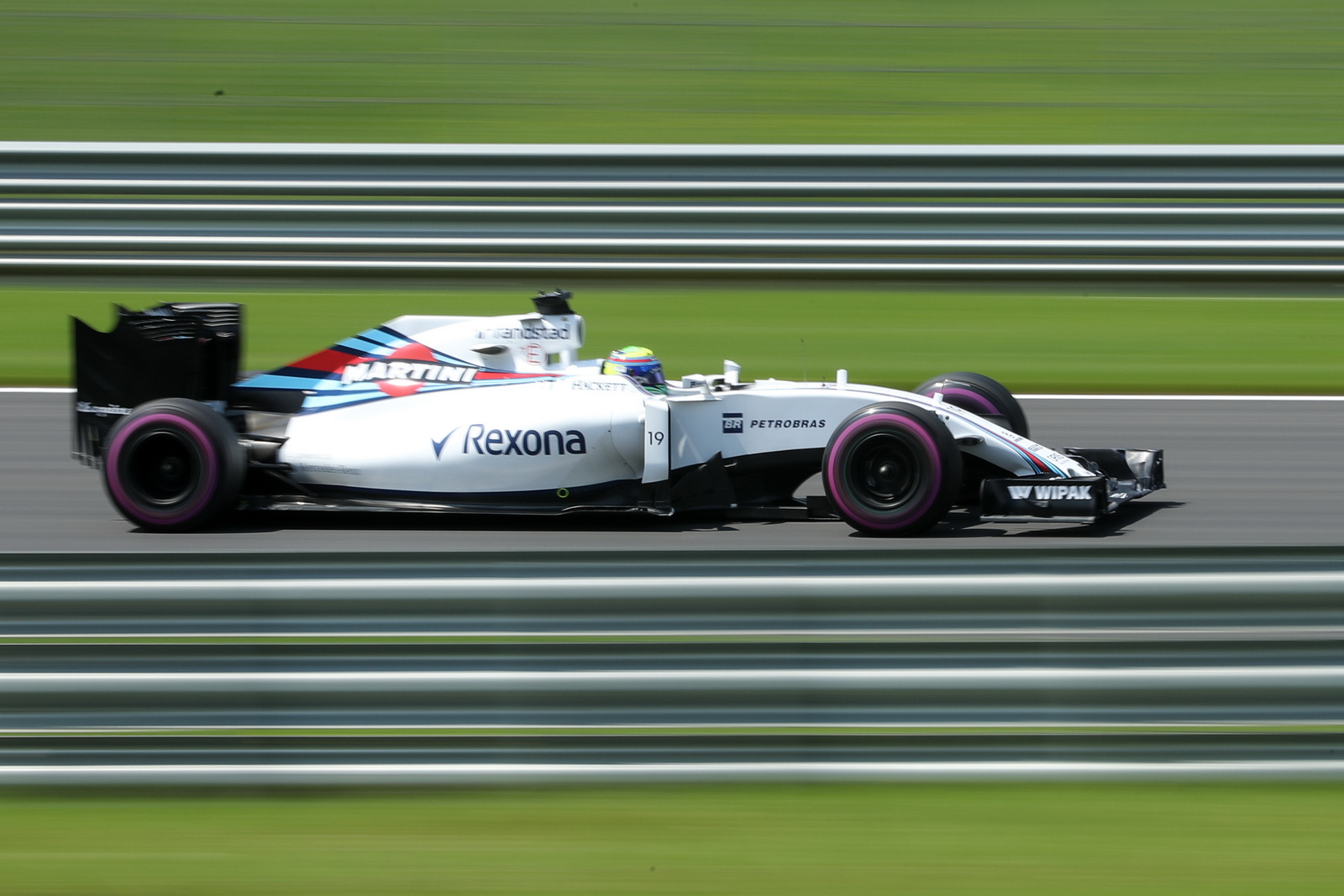 F1 - A WILLIAMS EGY ÚJABB LEHETŐSÉGET AD A PROBLÉMÁS ELSŐ SZÁRNYNAK