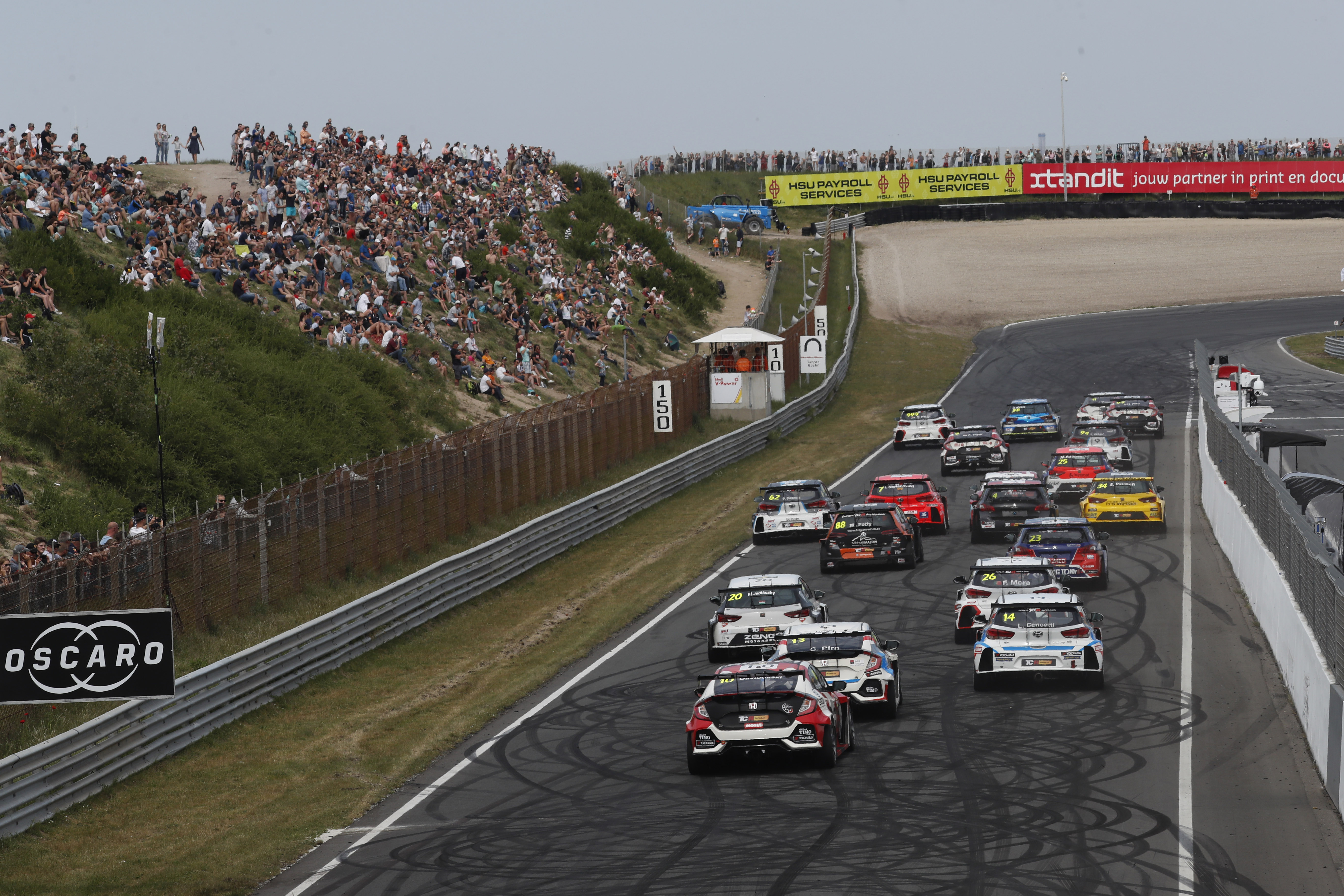 2018-2018_zandvoort_race_2---2018_tcr_europe_zandvoort_r2_start.jpg