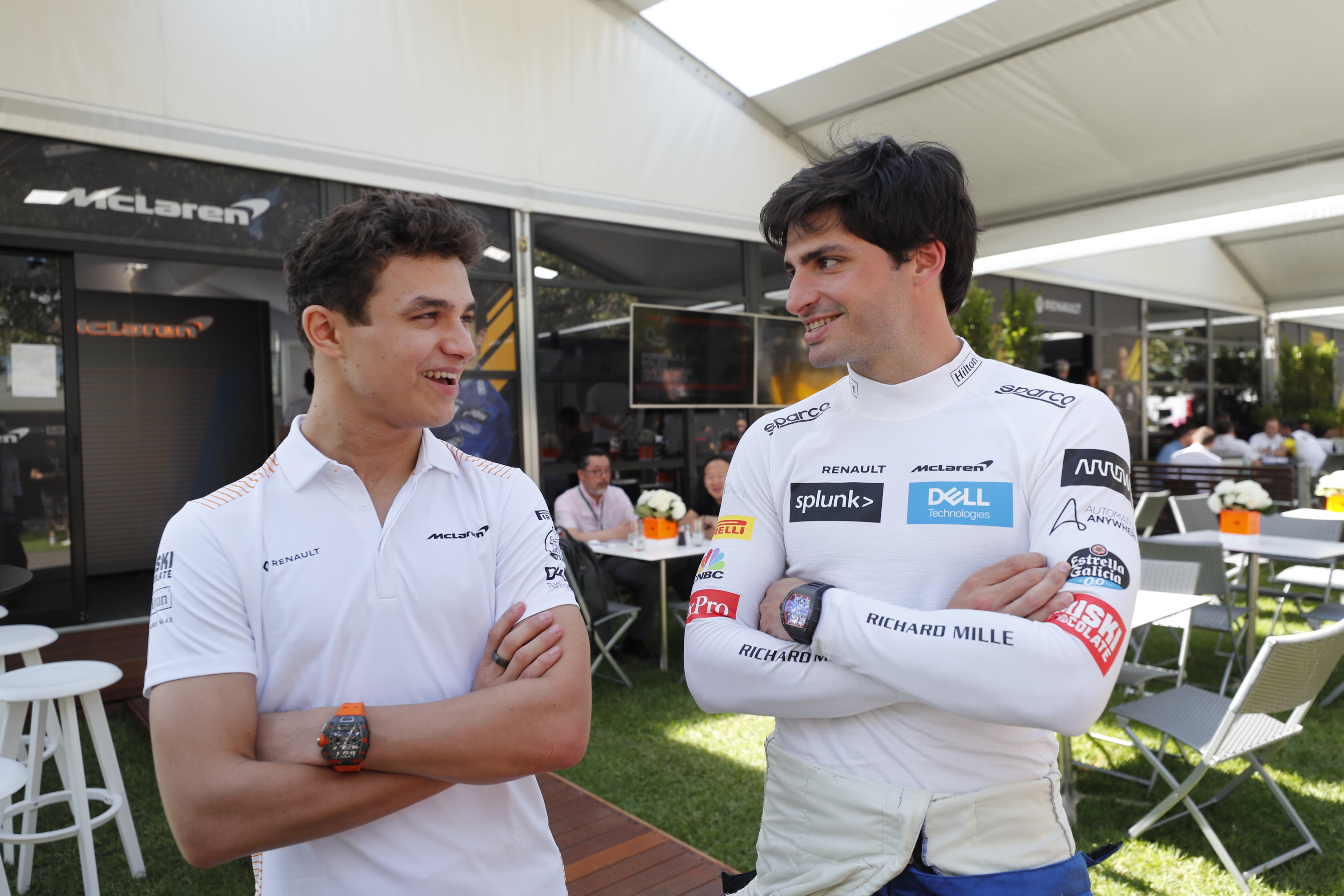 F1: Nagylelkű gesztust tett Norris és Sainz a McLarennek