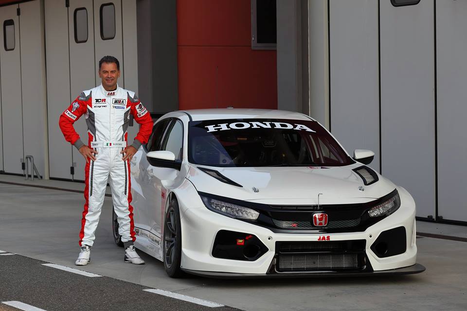 TCR - COLCIAGO VIHETTE ELŐSZÖR PÁLYÁRA AZ ÚJ HONDA CIVIC TYPE-R-T