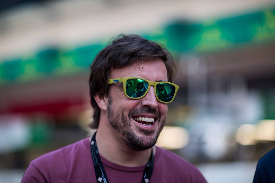 WEC - FERNANDO ALONSO AZ LMP1-ES TOYOTÁT FOGJA TESZTELNI