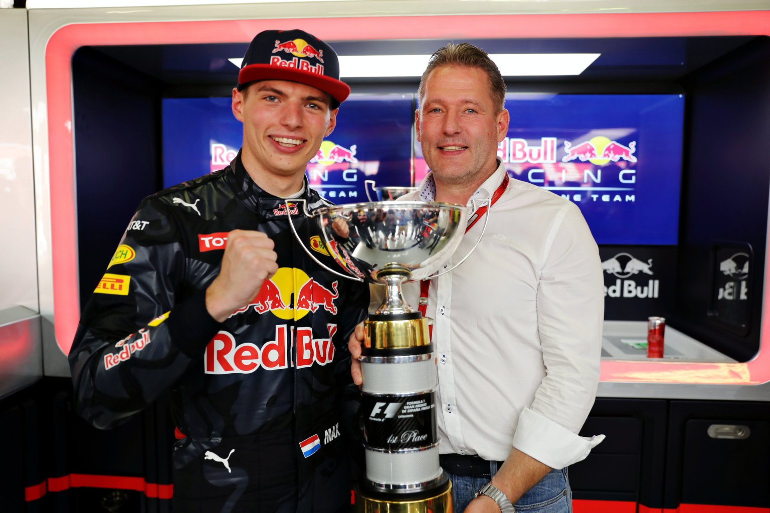 F1 - JOS VERSTAPPEN KIHAGYJA BAKUT