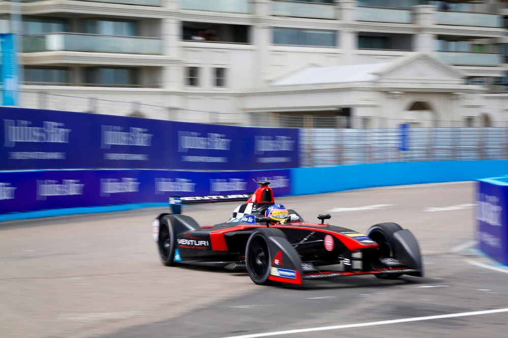 FORMULA E - VILLENEUVE VISSZATÉRNE