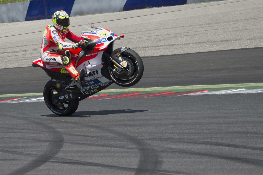 andrea_iannone_motogp_tests_zwelteg_3ijf9tzc8ctx.jpg