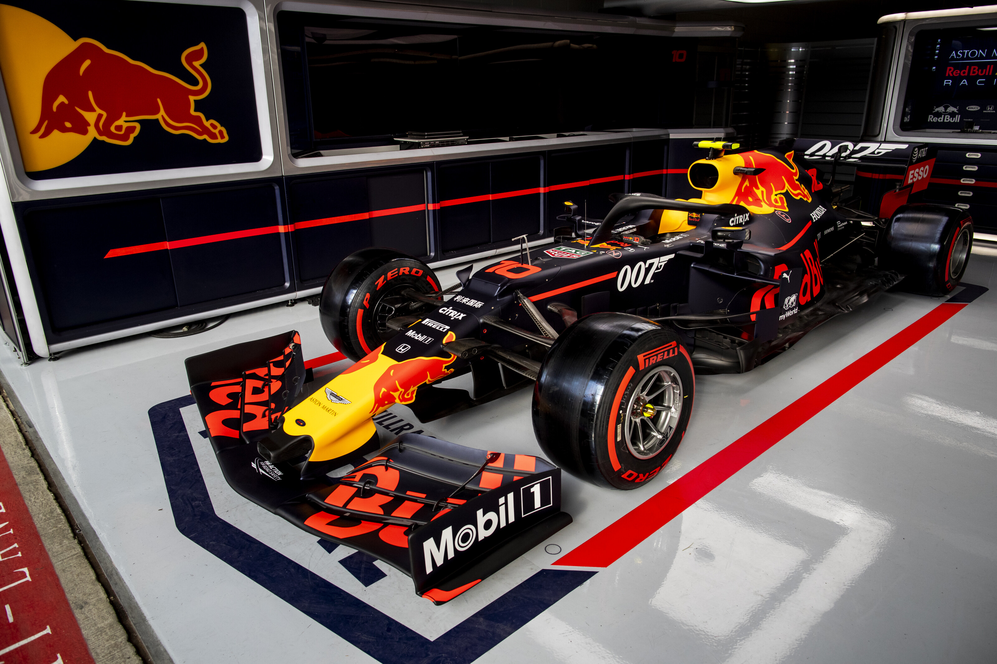 F1: Stílusosan készül az 1007. futamra a Red Bull