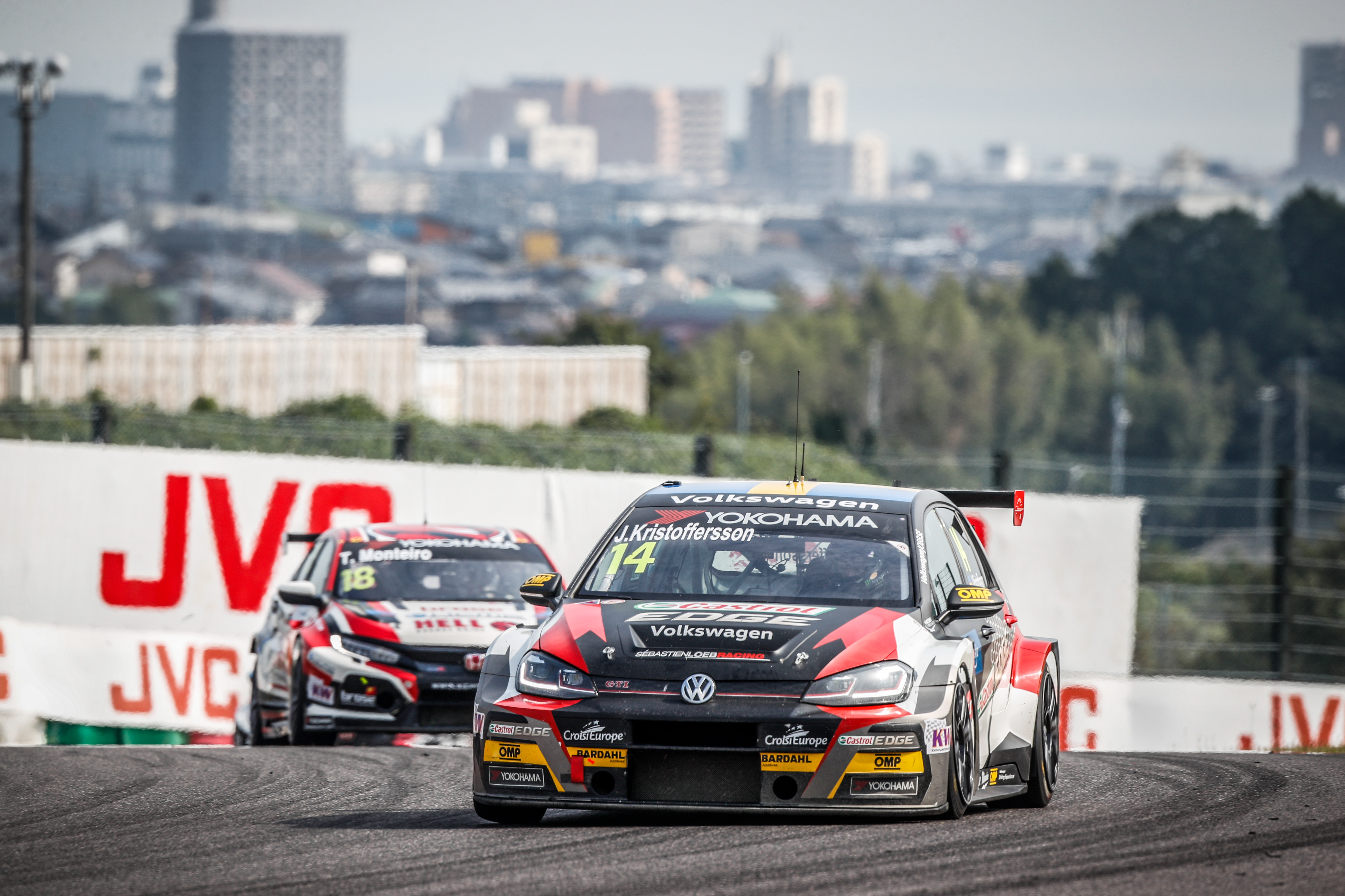 WTCR: Kristoffersson vitte az utolsó futamot, Michelisz 6 pontos hátránnyal megy Makaóba