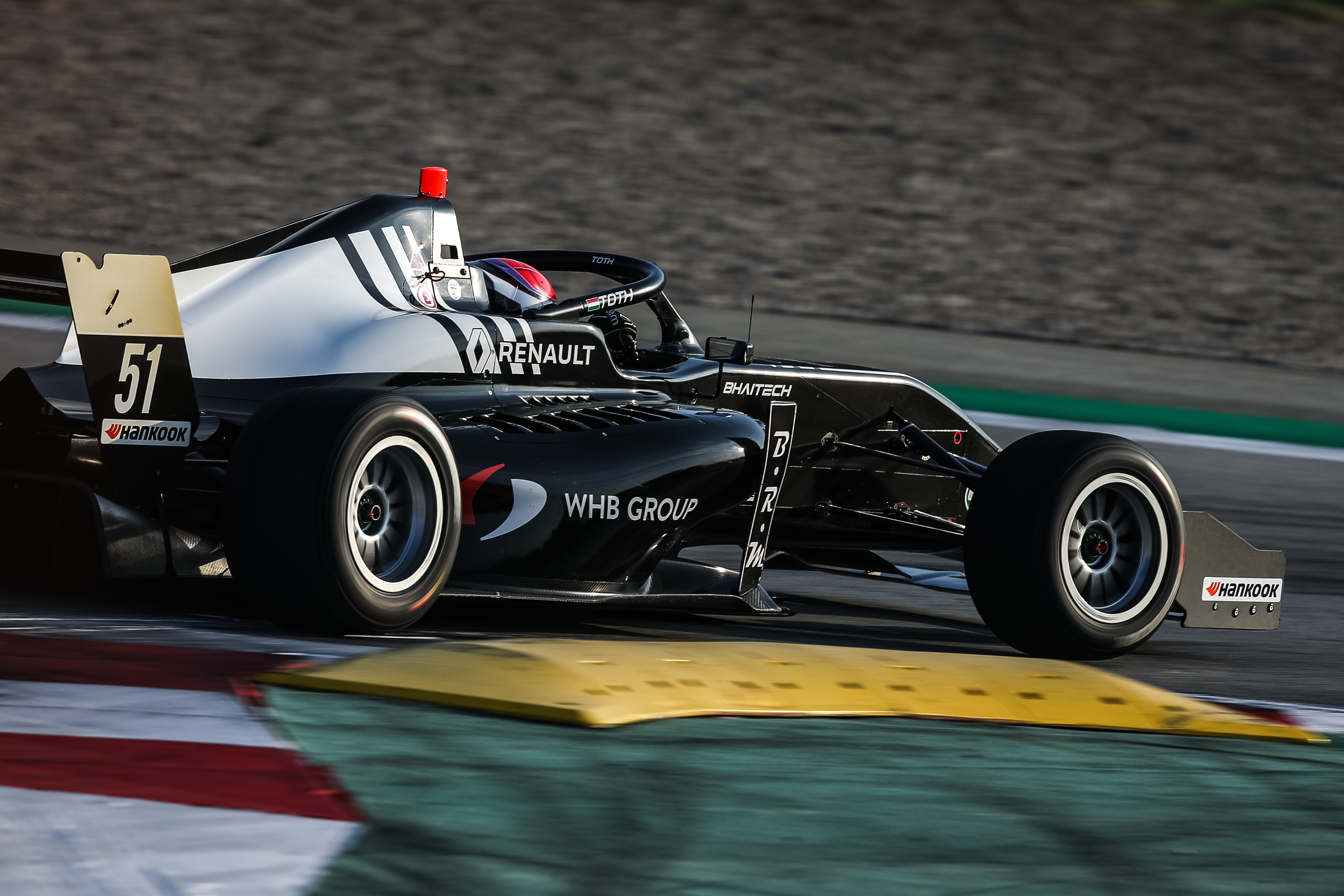 Újra pontot szerzett Tóth László a Formula Renault Európa-kupában