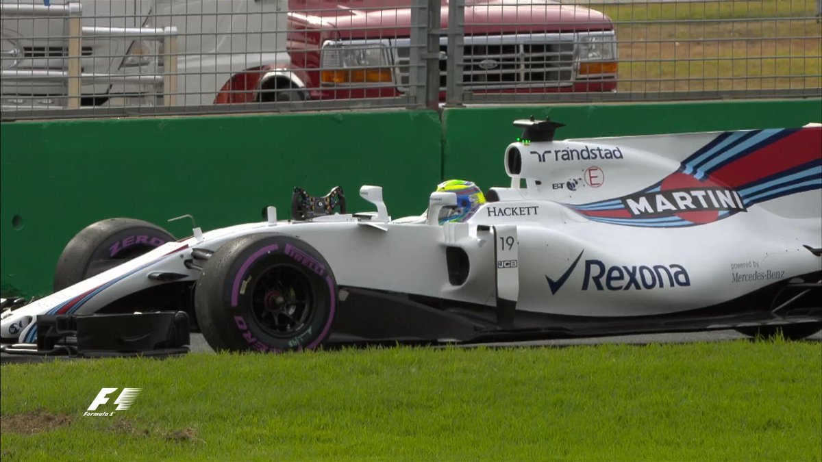 Felipe Massa esetében a munkát feltételezhetően a Williams váltóproblémája szakította félbe.