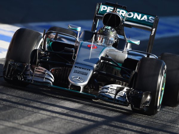 F1 - BARCELONA: MERCEDES-ELSŐSÉG AZ ÖTÖDIK TESZTNAPON