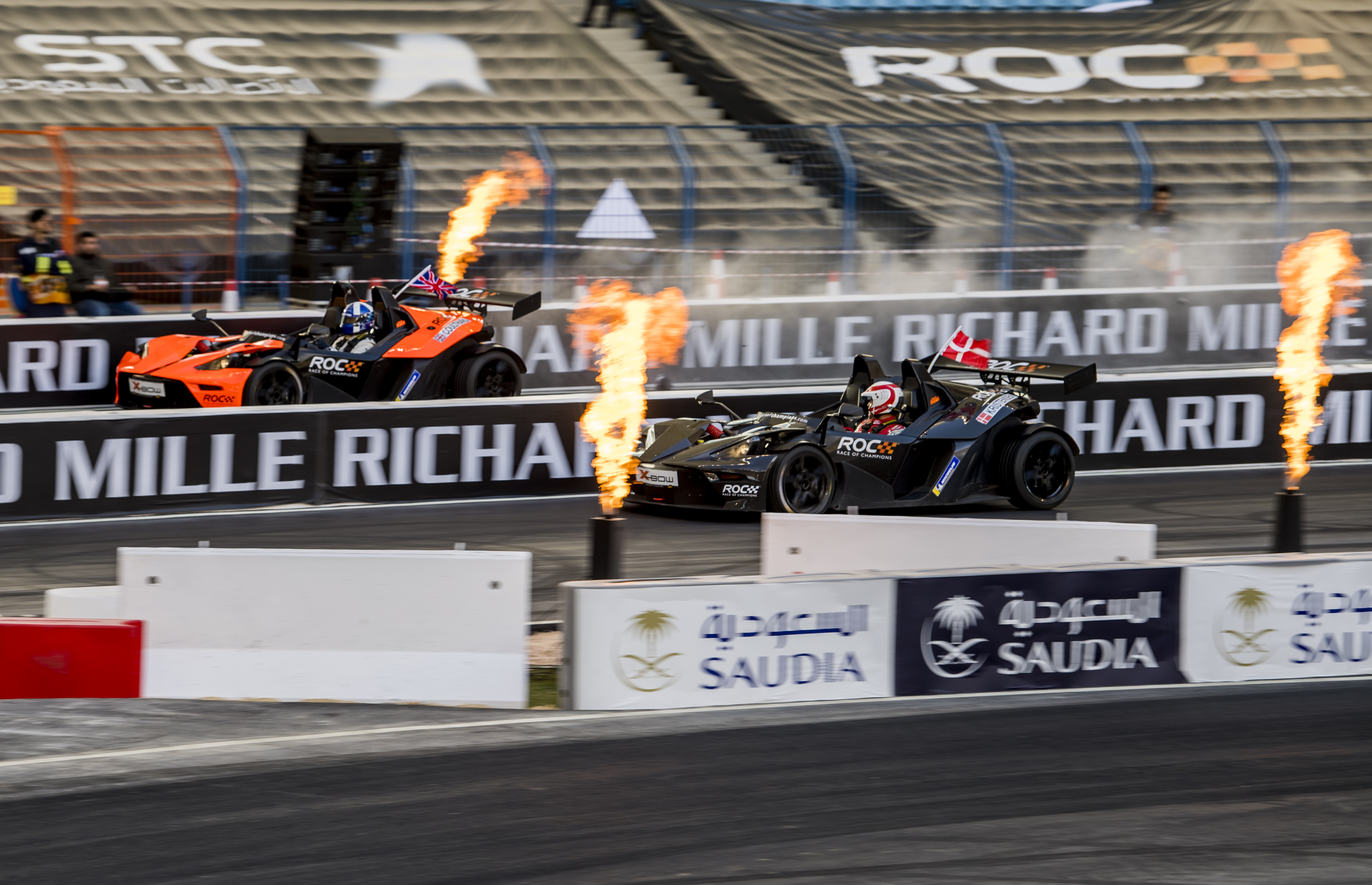 david_coulthard_gbr_driving_the_ktm_x-bow_comp_r_beats_tom_kristensen_dnk_during_the_race_of_champions_on_saturday_3_february_2018_at_king_fahad_stadium_riyadh_saudi_arab.JPG