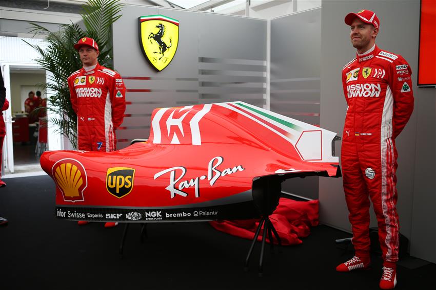 F1 - ÚJ FESTÉSSEL ÉRKEZETT A FERRARI JAPÁNBA