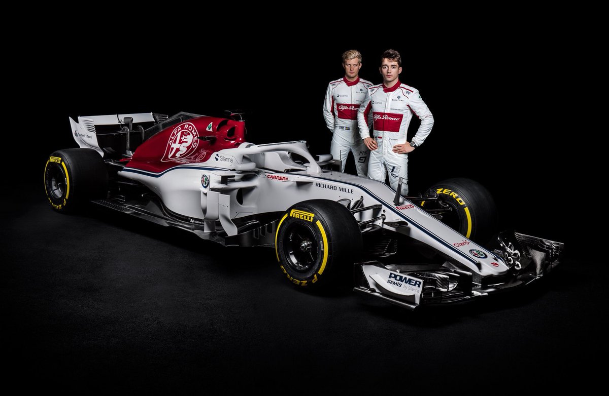 F1 - BEMUTATTÁK AZ ALFA ROMEO-SAUBERT