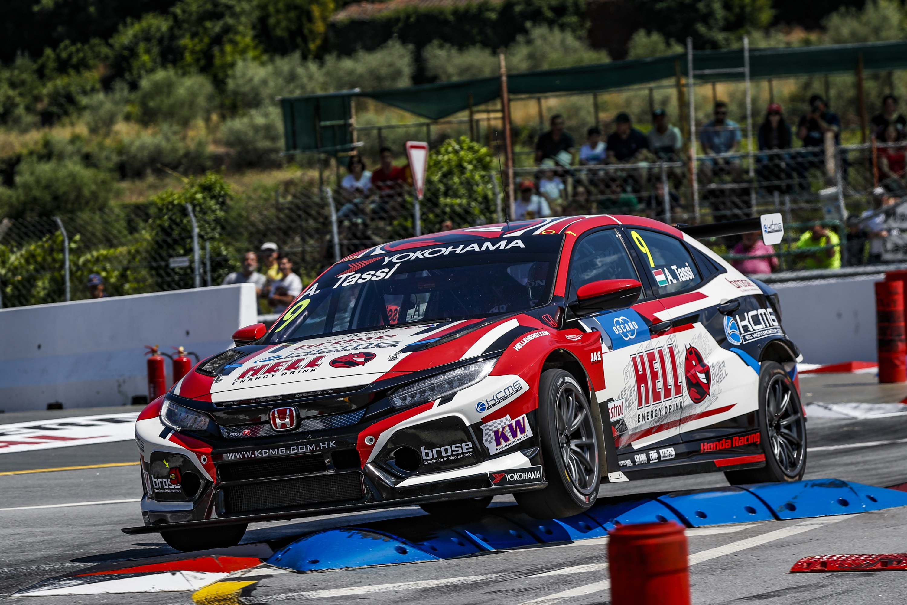 WTCR: Pálfordulás Portugáliában – Tassi először a pole-ban, Michelisz a mezőny közepén