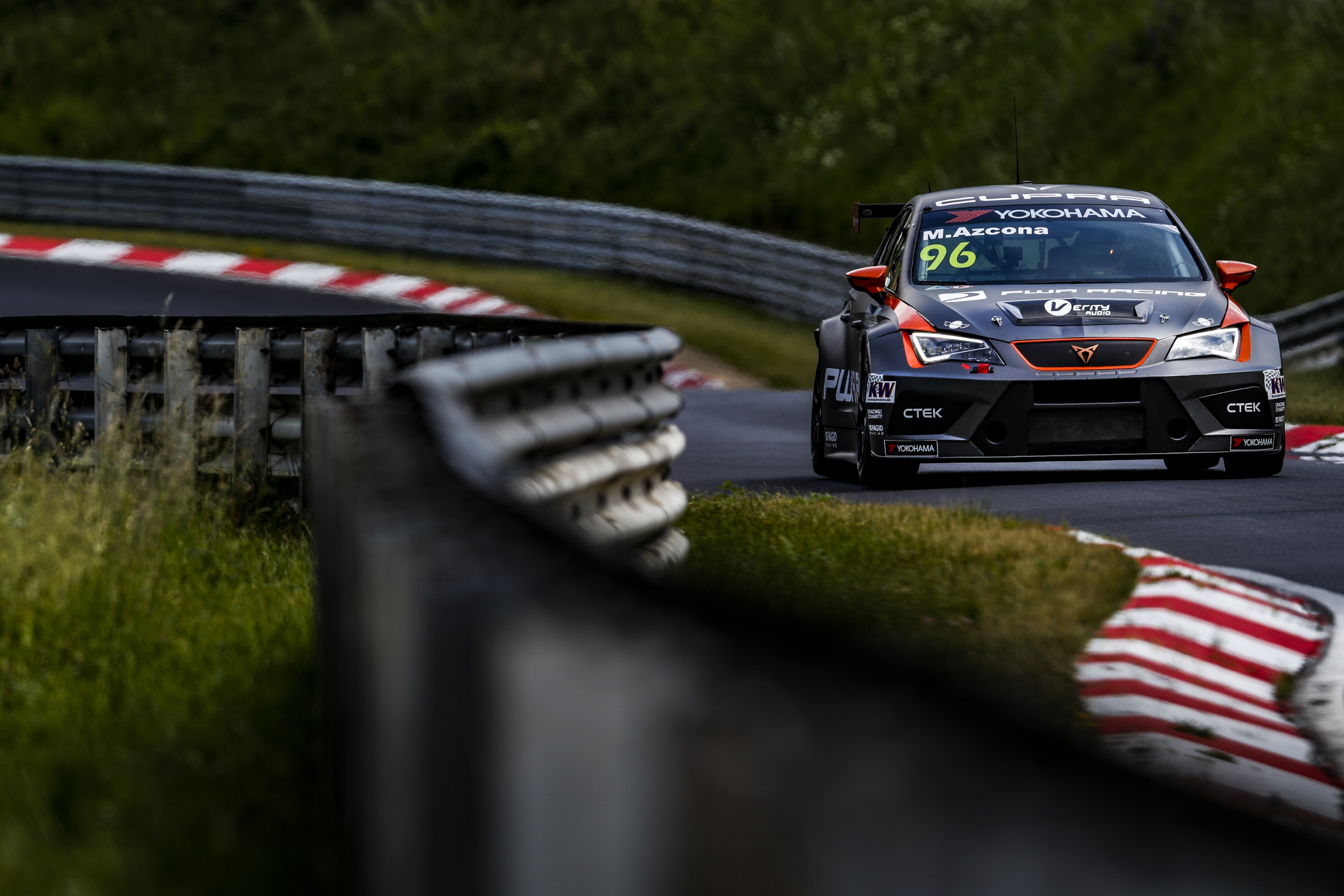 Mégsem hátrál ki a Cupra a WTCR-ből?