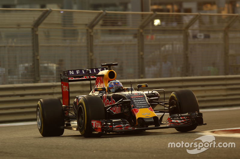 f1-abu-dhabi-gp-2015-daniel-ricciardo-red-bull-racing-rb11_1.jpg