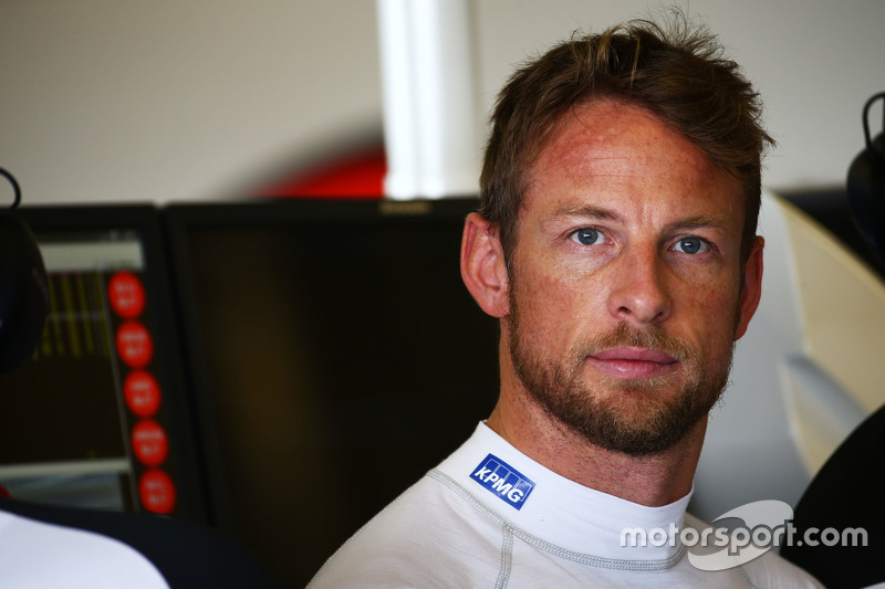 f1-abu-dhabi-gp-2015-jenson-button-mclaren.jpg