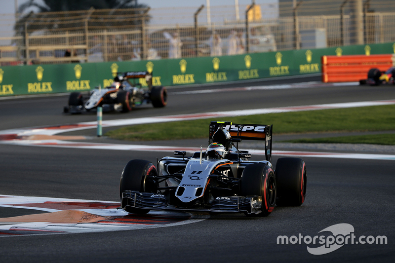 f1-abu-dhabi-gp-2015-sergio-perez-sahara-force-india-f1-vjm08.jpg