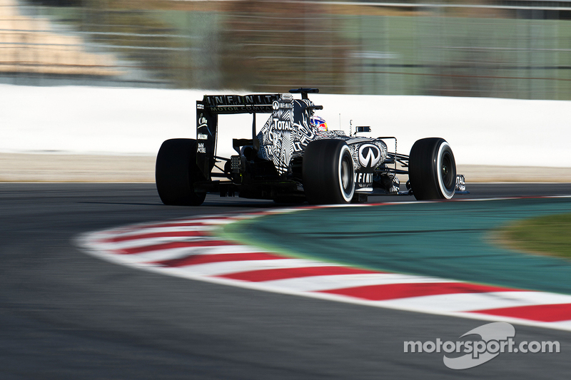 f1-barcelona-february-testing-ii-2015-daniel-ricciardo-red-bull-racing-rb11.jpg
