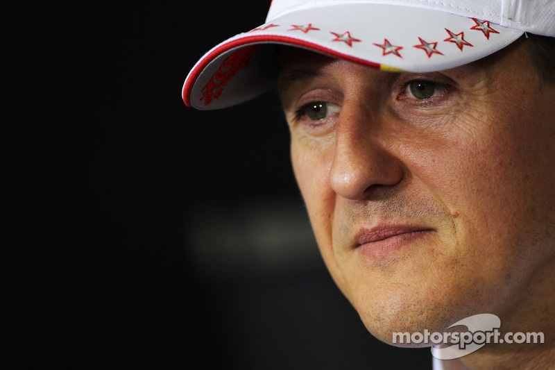 F1 - SCHUMACHER ÁLLAPOTA JAVULT, ÚJABB SAJTÓPLETYKA A NÉMETRŐL