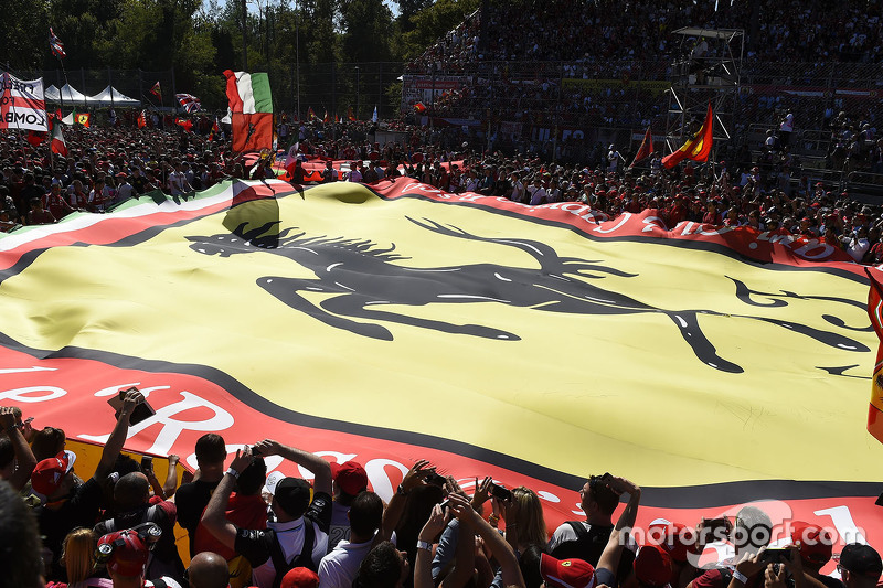 F1 - A FERRARITÓL KÉR SEGÍTSÉGET MONZA