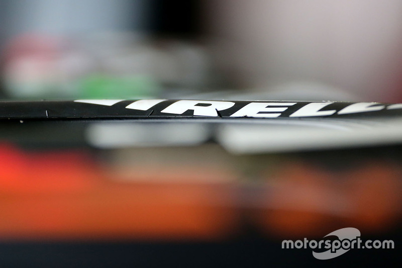 f1-japanese-gp-2015-pirelli-tyres.jpg
