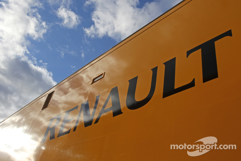 F1 - A RENAULT NAGY ÜZLETE: 1 FONTÉRT VÁSÁROLTÁK FEL A FRANCIÁK A LOTUST