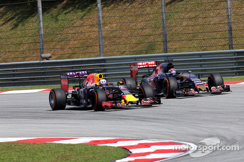 f1-malaysian-gp-2015-daniel-ricciardo-red-bull-racing-and-max-verstappen-scuderia-toro-ros.jpg