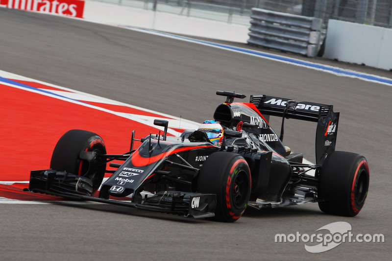 f1-russian-gp-2015-fernando-alonso-mclaren-mp4-30.jpg