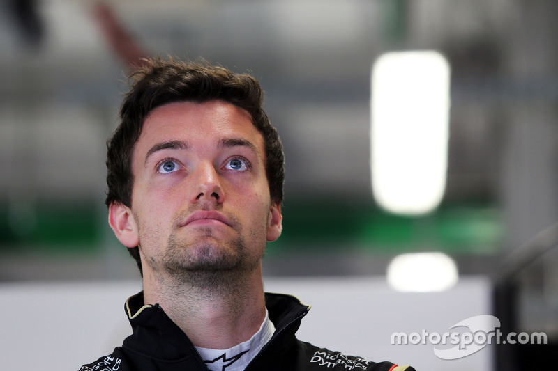 f1-russian-gp-2015-jolyon-palmer-lotus-f1-team-test-and-reserve-driver.jpg