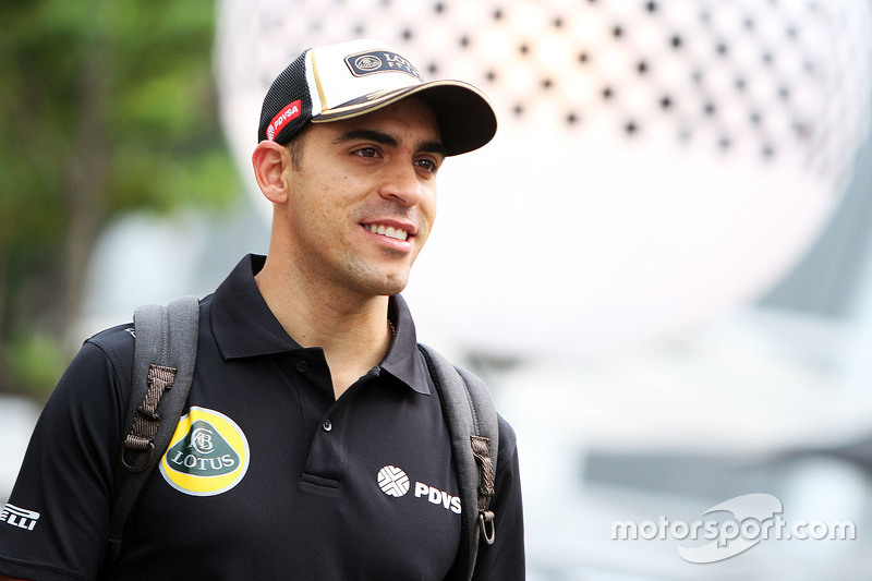 f1-singapore-gp-2015-pastor-maldonado-lotus-f1-team.jpg