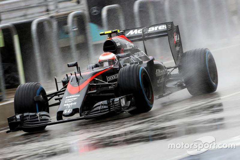 f1-united-states-gp-2015-jenson-button-mclaren-honda_1.jpg