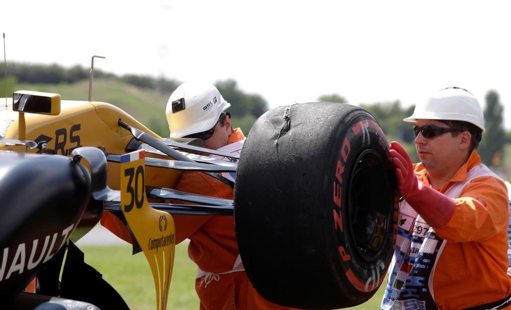 F1 - A SZUPERLÁGY GUMI LESZ A FAVORIT MONZÁBAN