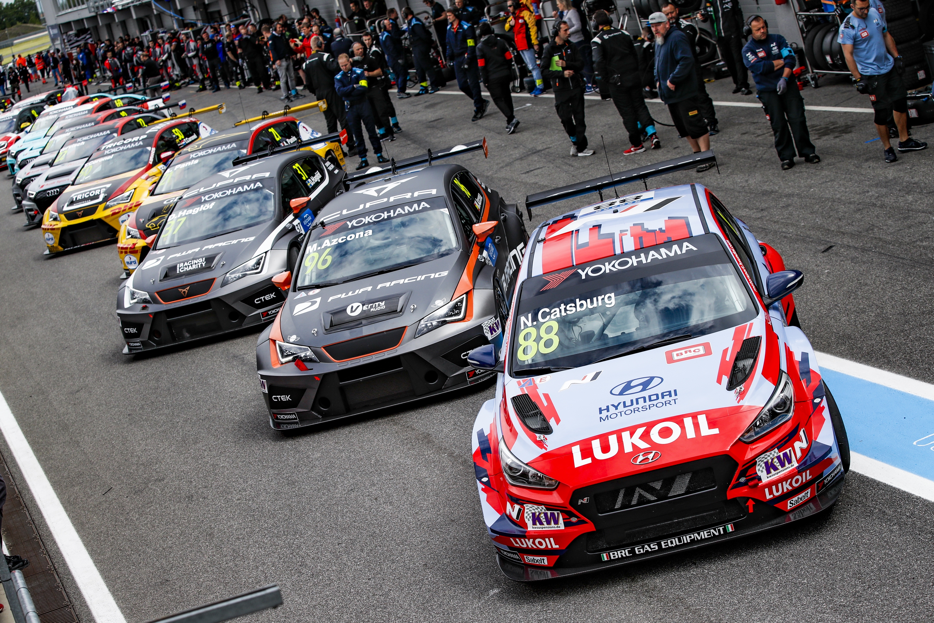 WTCR - CATSBURG VILLANTOTT, HAJSZÁLLAL CSENTE EL A POLE-T MICHELISZ ELŐL