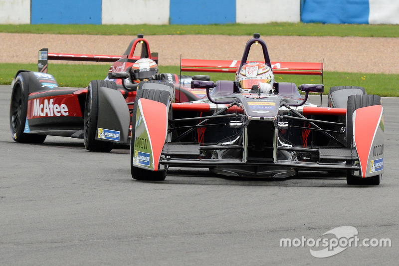 formula-e-donington-august-test-2015-sam-bird-ds-virgin-racing-formula-e-team.jpg