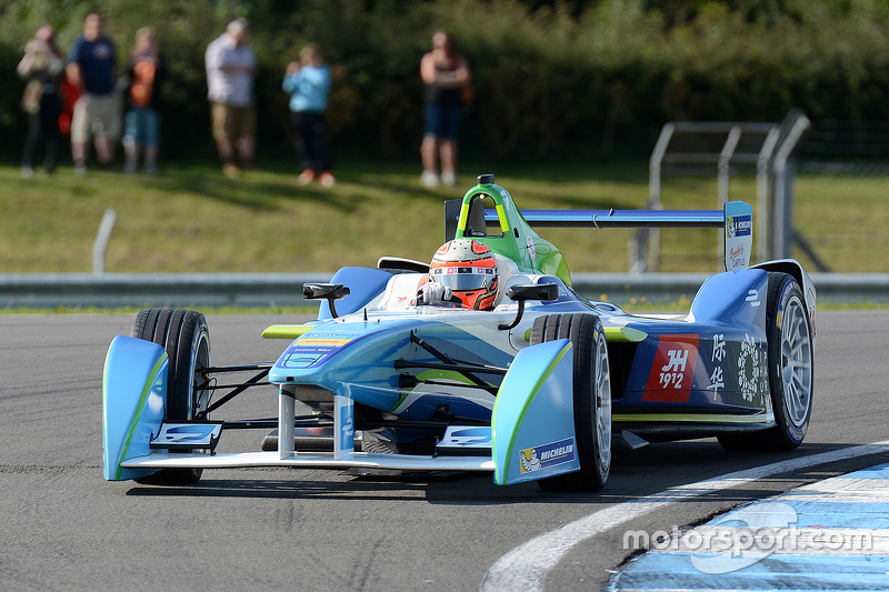 formula-e-donington-august-test-2015-vitantonio-liuzzi-trulli_2.jpg