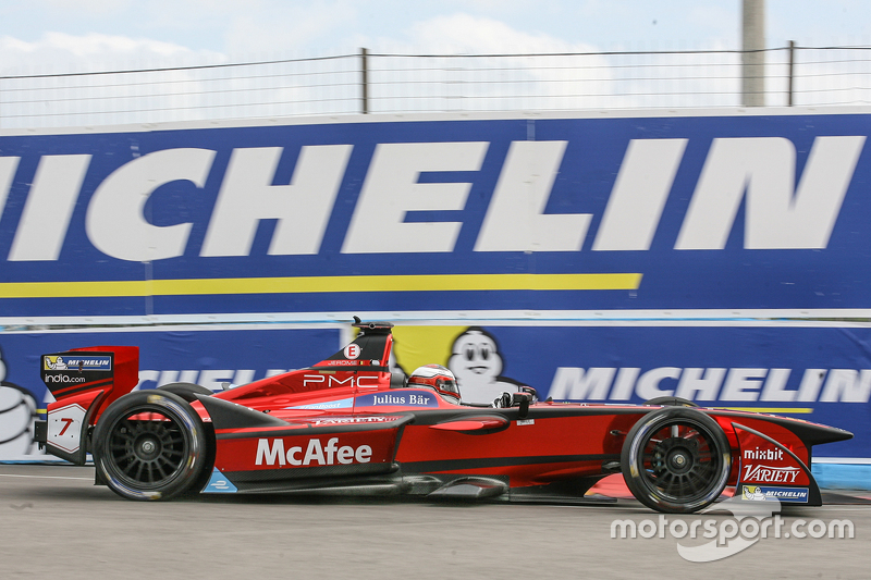 formula-e-punta-del-este-eprix-2015-jerome-d-ambrosio-dragon-racing.jpg