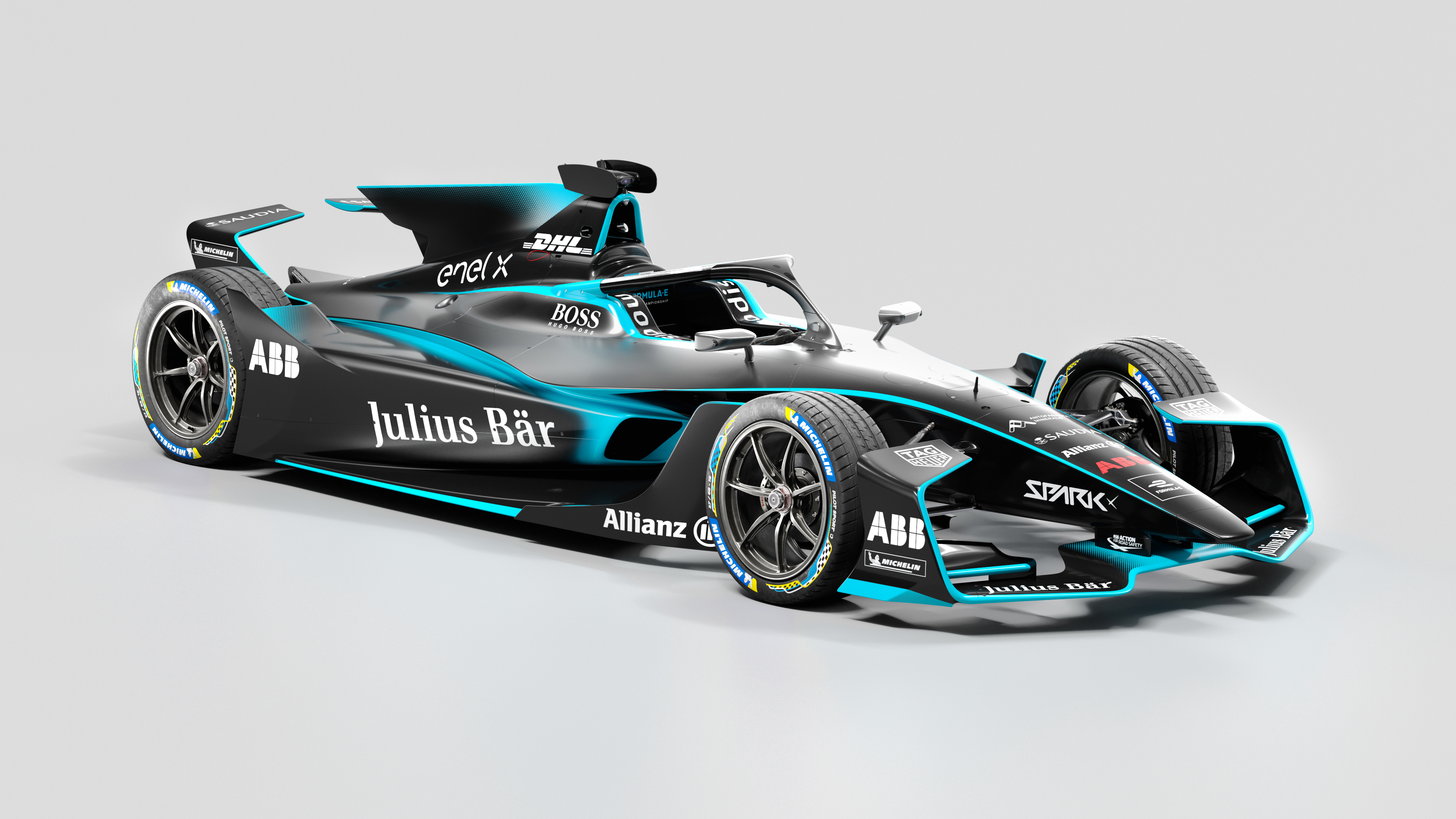 Stúdióképeken a Formula–E Gen2 EVO autója.