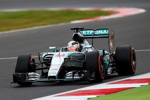 F1 - HAMILTON A POLE-BAN A BRIT NAGYDÍJON!