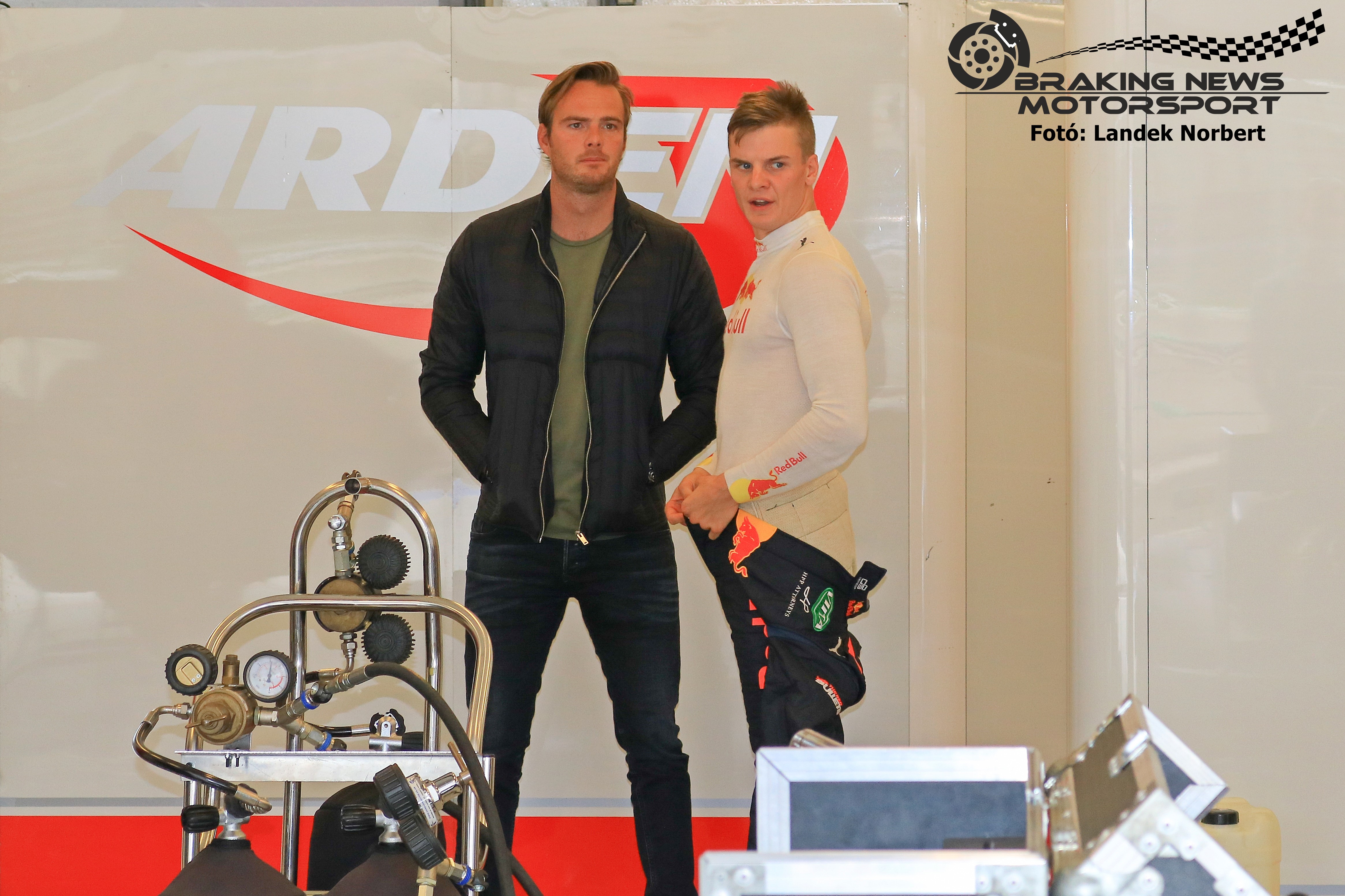 Giedo van der Garde és Niko Kari