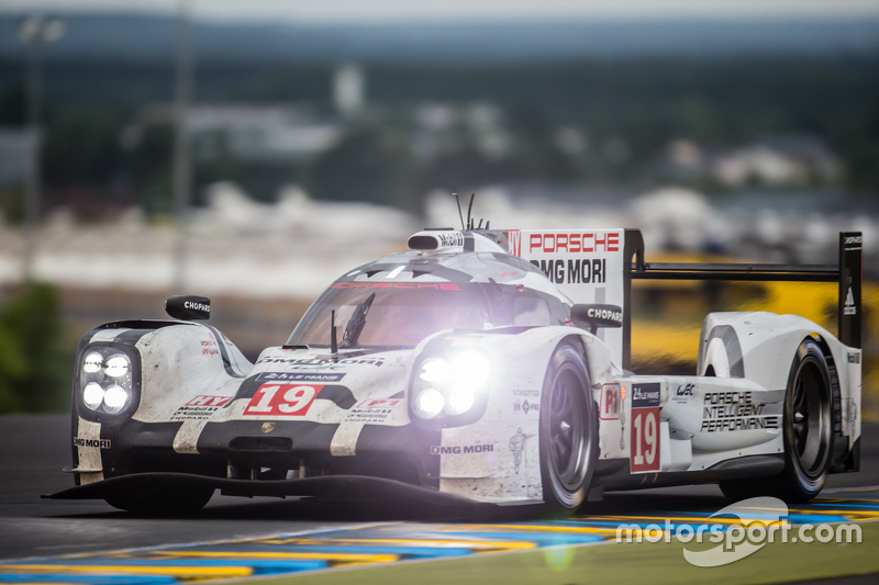 lemans-24-hours-of-le-mans-2015-19-porsche-team-porsche-919-hybrid-nico-hulkenberg-nick-ta.jpg