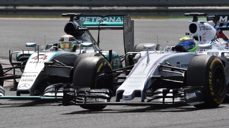 F1 - AZONOS MOTORSPECIFIKÁCIÓVAL VÁGNAK NEKI A SZEZONNAK A MERCEDES-MOTOROS CSAPATOK