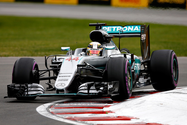 F1 - HAMILTON A POLE-BAN ROSBERG ÉS VETTEL ELŐTT!