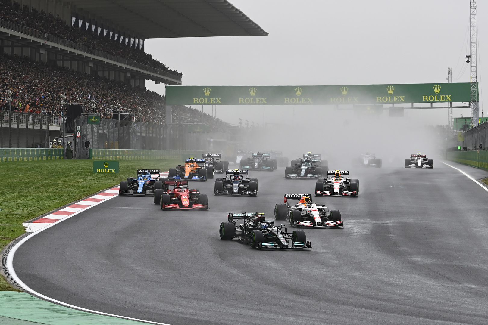 F1: Bottas győzött Törökországban, újra Verstappen az éllovas