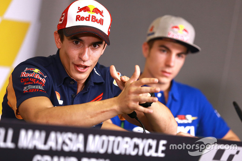 motogp-malaysian-gp-2015-marc-marquez-repsol-honda-team-in-press-conference.jpg