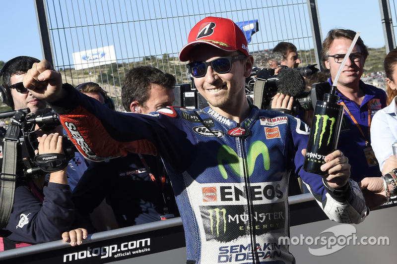 MOTOGP - LORENZO-POLE A SZEZONZÁRÓN, ROSSI BUKOTT AZ IDŐMÉRŐN