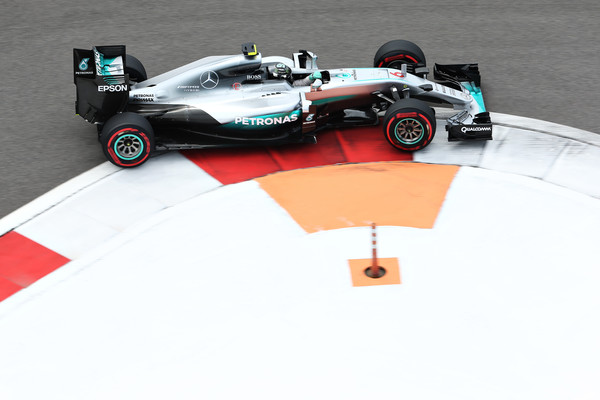 nico_rosberg_f1_grand_prix_russia_qualifying_skrgifsx7d0l.jpg