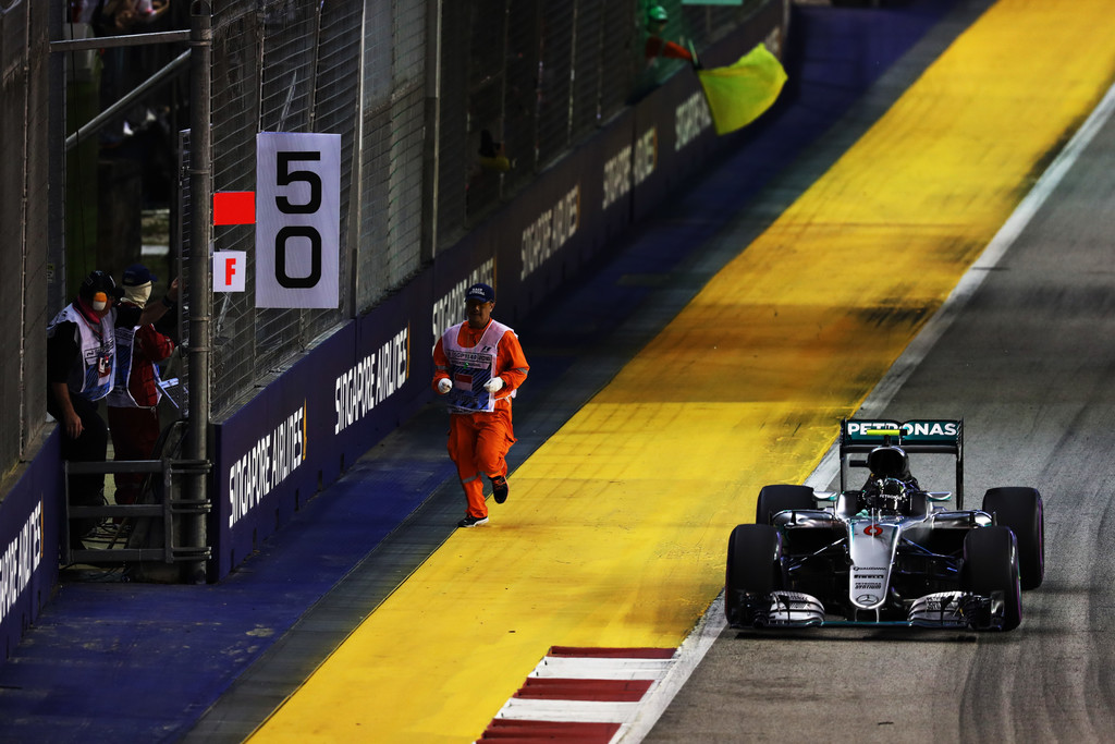 nico_rosberg_f1_grand_prix_singapore_eeb9wfu66pbx.jpg