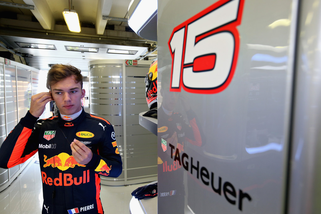 pierre_gasly_f1_season_testing_budapest_day_fonvdtrejk9x.jpg